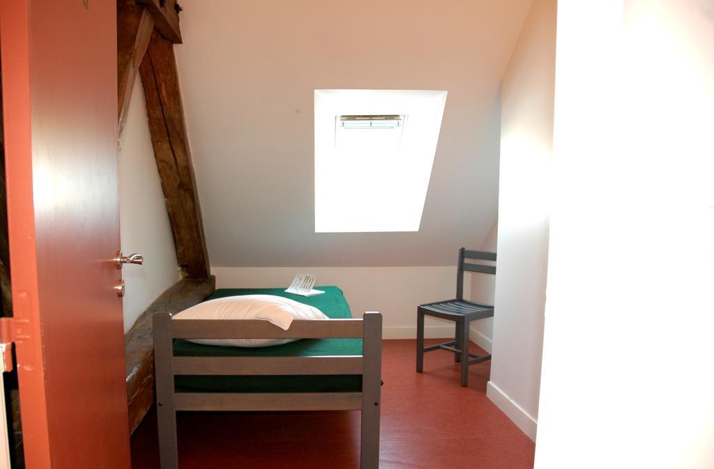 La Maison Des Randonneurs Hostel Auxerre Kamer foto