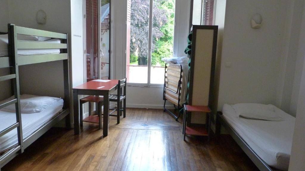 La Maison Des Randonneurs Hostel Auxerre Kamer foto