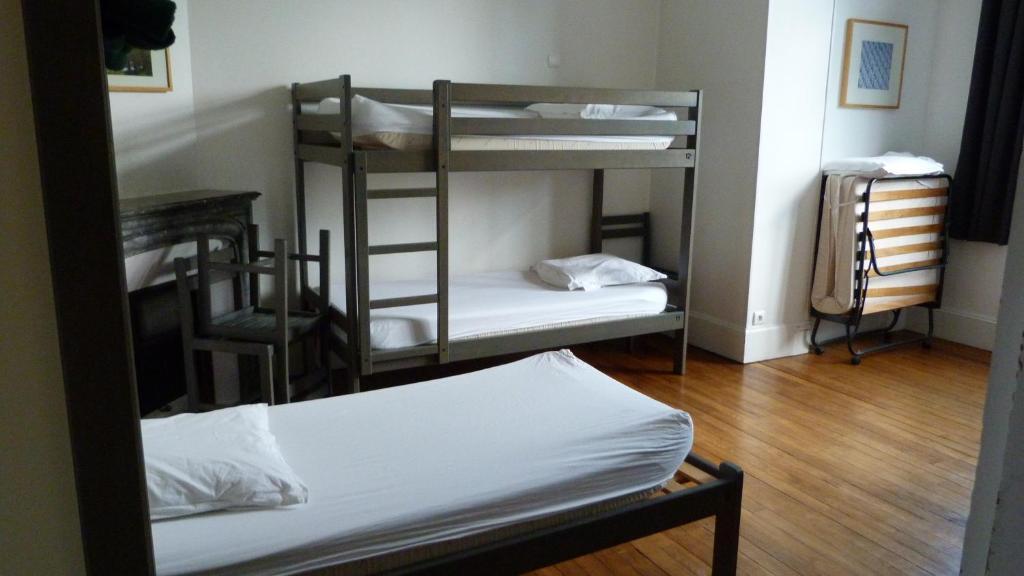 La Maison Des Randonneurs Hostel Auxerre Kamer foto