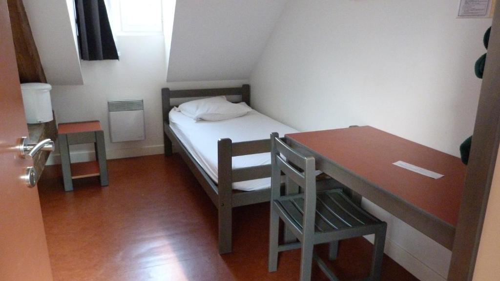 La Maison Des Randonneurs Hostel Auxerre Kamer foto